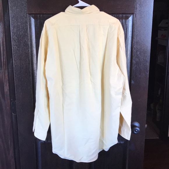 3/$20 Men’s Ralph Lauren Yarmouth Buttondown - Picture 3 of 6